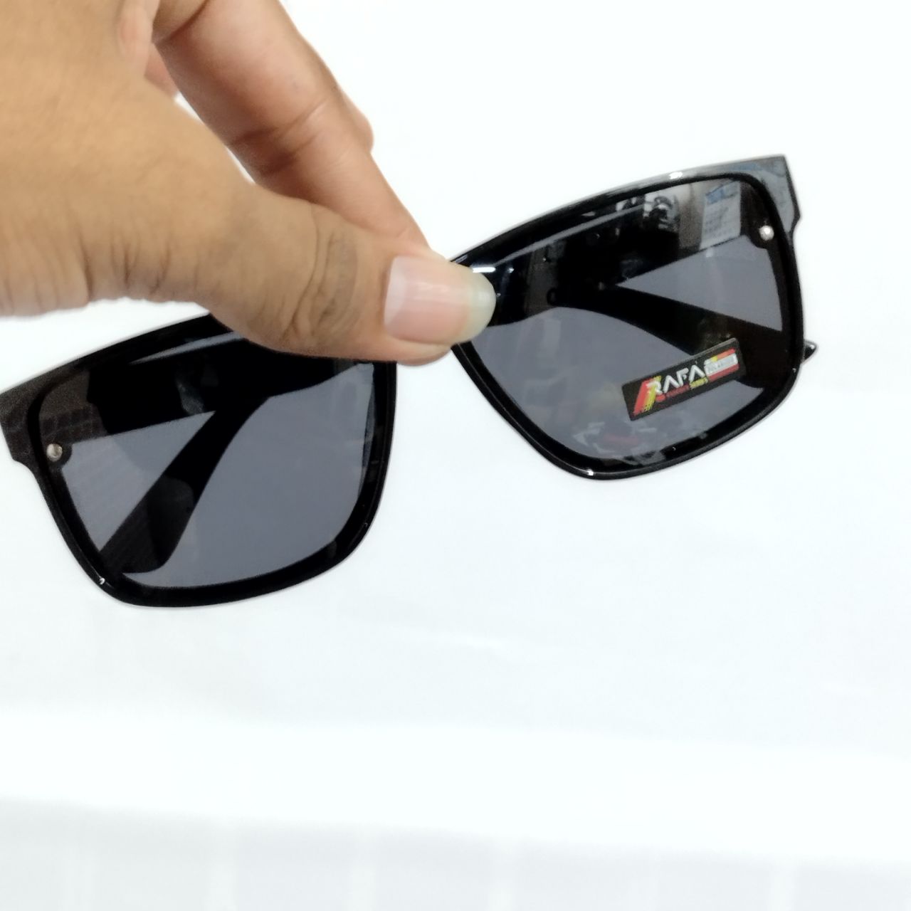 Polarized on sale square sunglasses