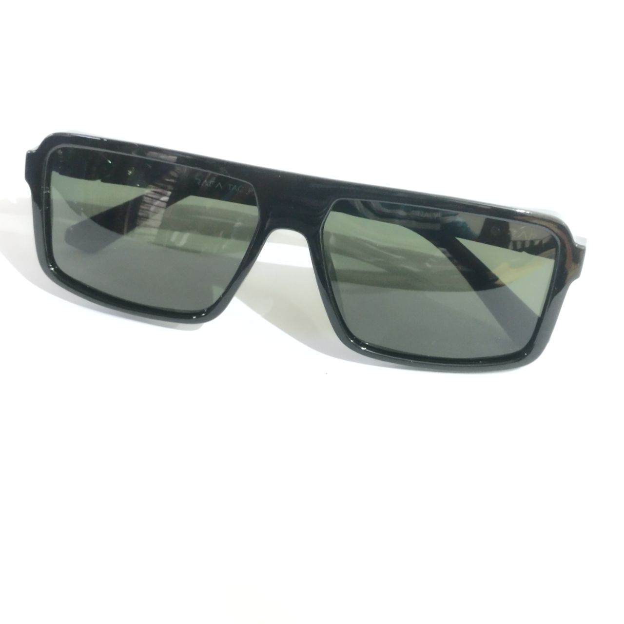 Black Frame Green Lens Polarized Sunglasses for Men and Women Glasses India Online